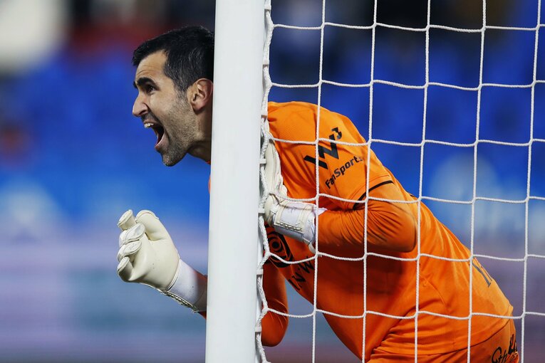 「W杯出番なし」からのリスタート…柴崎岳は今、スペイン2部でどうなっている？“思いを内に秘めたはず”30歳の今を撮った(17)