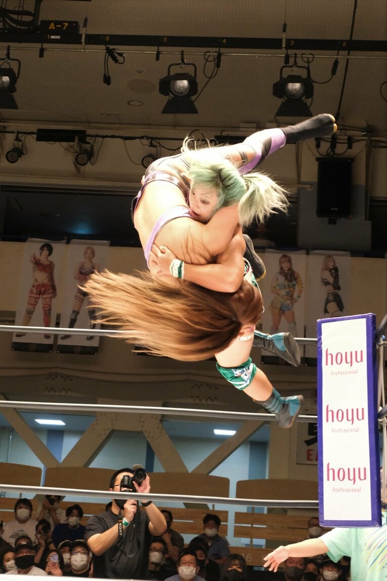 話題のフワちゃんの指導も担当…24歳でキャリア8年、スターダム葉月の魅力と“異色のスタンス”「プロレスは技の数の競い合いじゃない」(58)