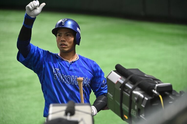 日本シリーズ第3戦、ホームランを放った桑原将志が「デスターシャ！」　©Naoya Sanuki
