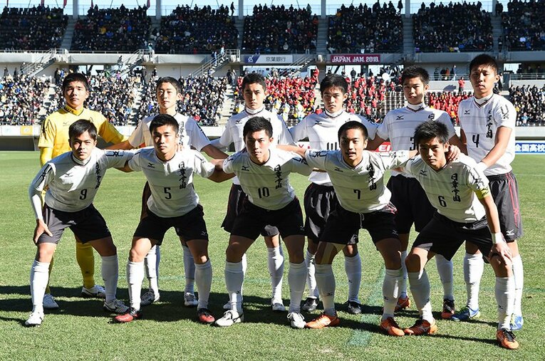 高校選手権では数多くのスターが生まれる。一方で日章学園のような取り組みもユニークかつ注目に値する。 ／ photograph by Getty Images