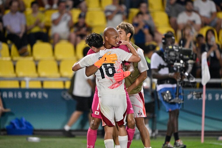 イスラエル戦でも好セーブを連発した小久保玲央ブライアン　©Takuya Nakachi/JMPA