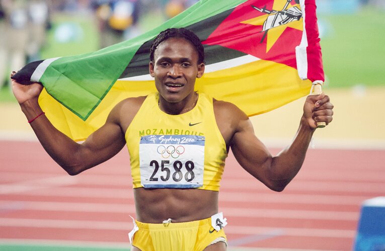 2000年シドニー五輪でモザンビーク初の金メダルをもたらしたムトラ。自己記録は1分55秒台　©Getty Images