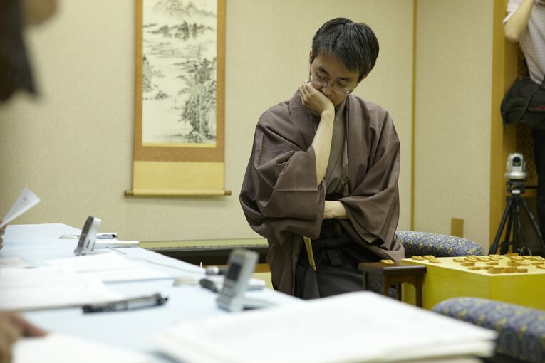 数多の修羅場を制してきた羽生九段　©BUNGEISHUNJU