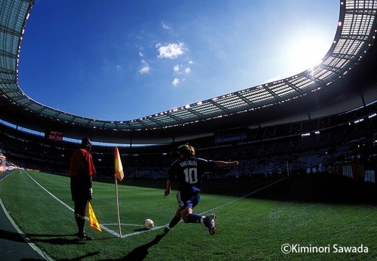 中村俊輔のコーナーキックは美しい。“バックショット”の虜になった瞬間。(6) ／ photograph by Kiminori Sawada