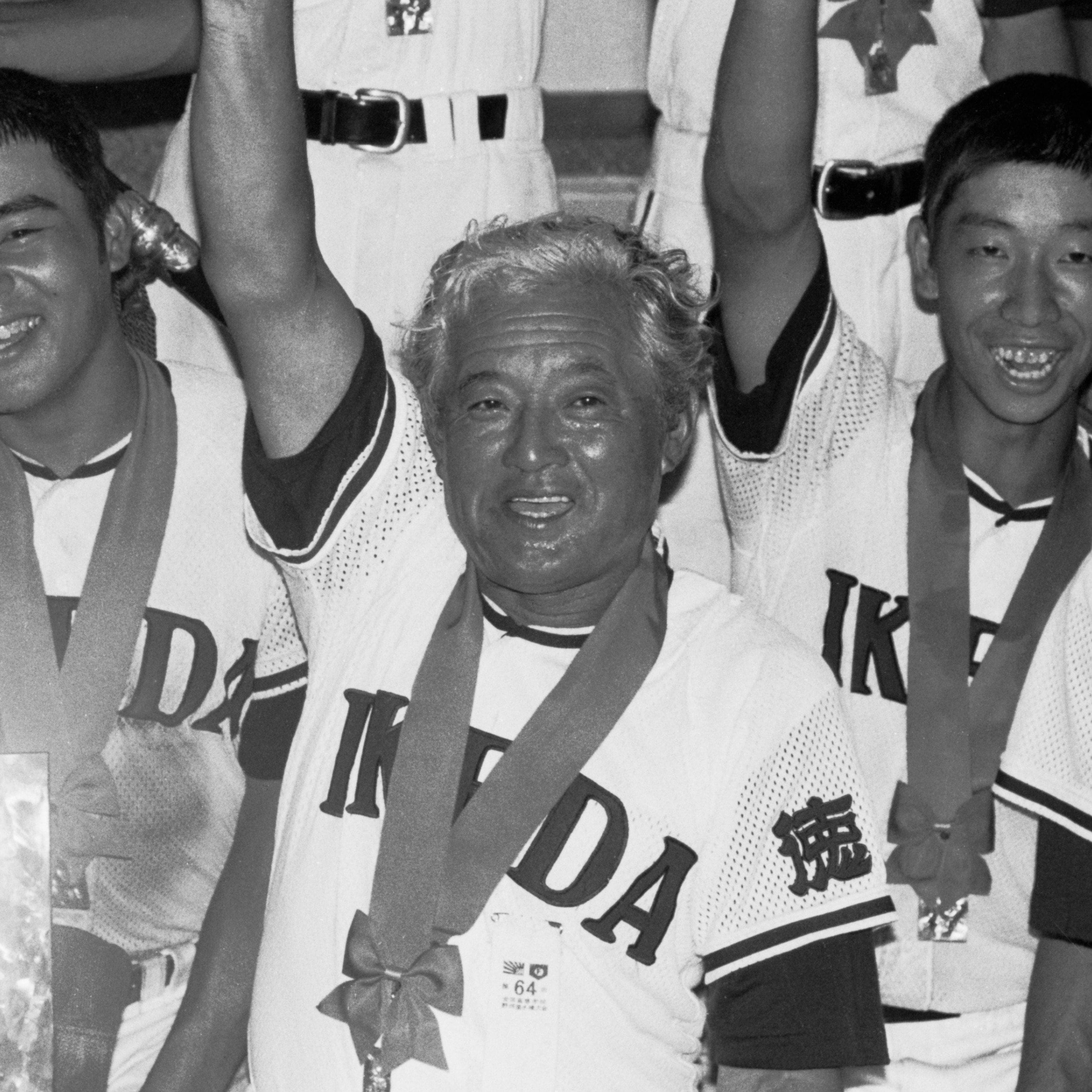 高校野球“あの名門公立校”が甲子園から消えた「大の酒好き」「攻めダルマと呼ばれ…」池田高校の名物監督・蔦文也はなぜ“日本中で愛された”のか?―2026上半期読まれた記事