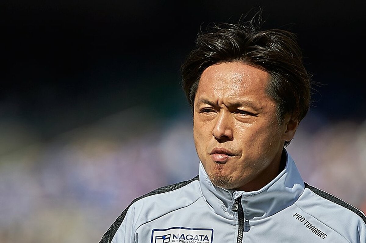 遠藤保仁 ジュビロ移籍は存在価値を示す挑戦 俺が俺が ではなくサッカーに 思考 を Jリーグ Number Web ナンバー