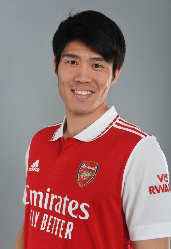 22-23シーズンのアーセナルのユニフォームに身を包んだ冨安　©Getty Images