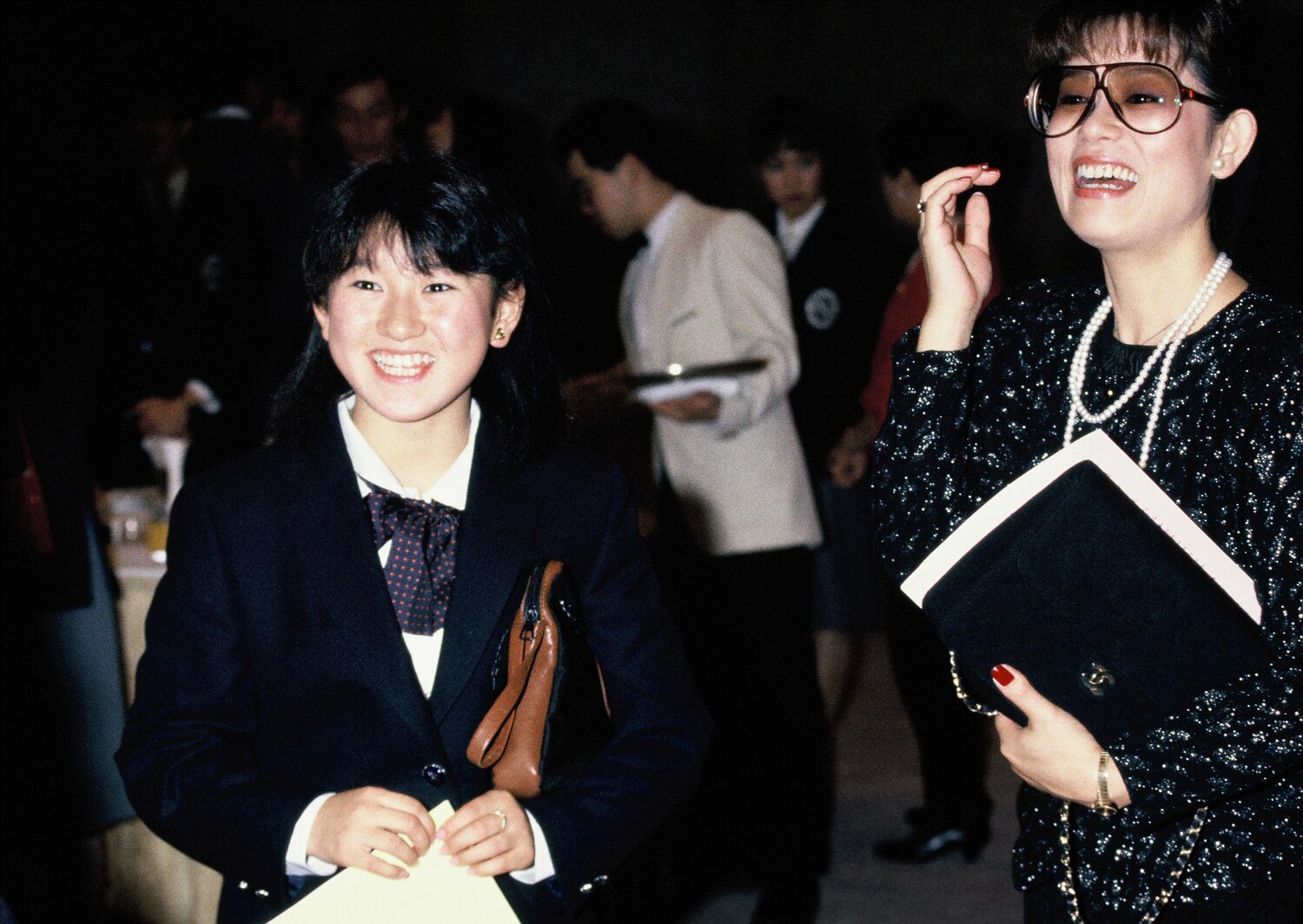 1985年の伊藤みどりと山田満知子コーチ　©AFLO