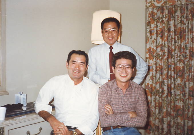 ワールドシリーズ中継の合い間、ホテルでの1枚