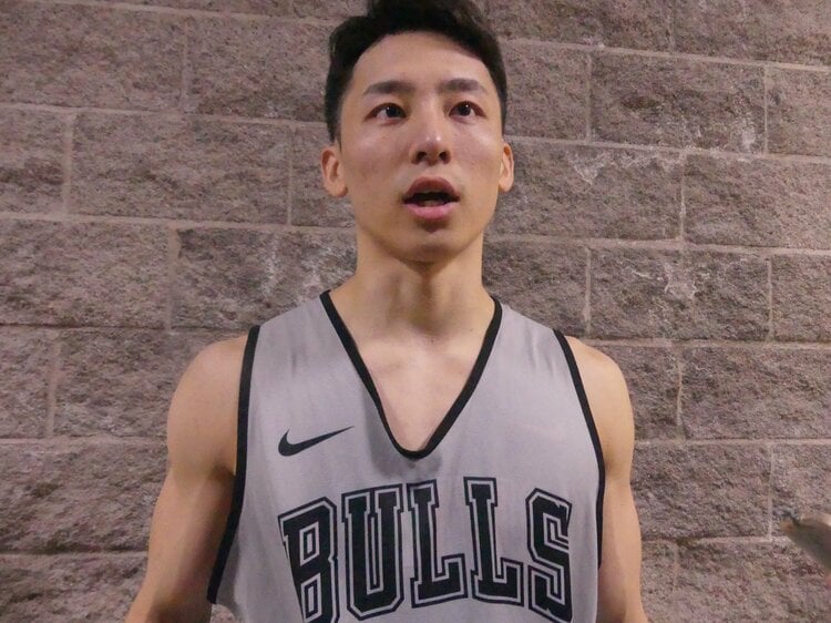 ユウキ！ユウキ！」大歓声は異例…河村勇輝（24歳）はなぜNBAシカゴ