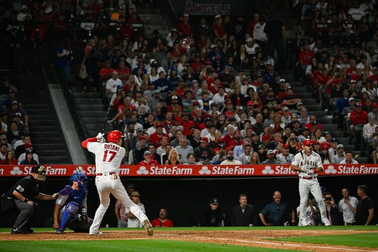 大谷翔平「48本塁打120打点32盗塁 打率.320 OPS1.033」ペースより“スゴい事実”ドジャース1年目と昨季エンゼルス各種記録を並べると…（2／4）  - MLB - Number Web - ナンバー