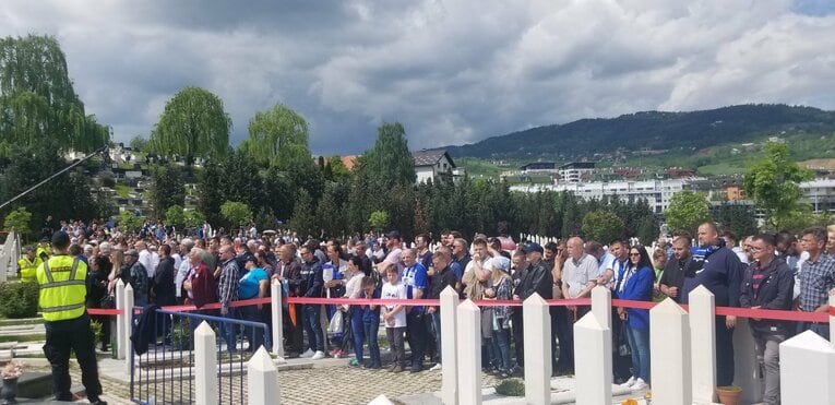 多くの関係者、ファンが参列した葬儀の様子　©︎Shuichi Tamura