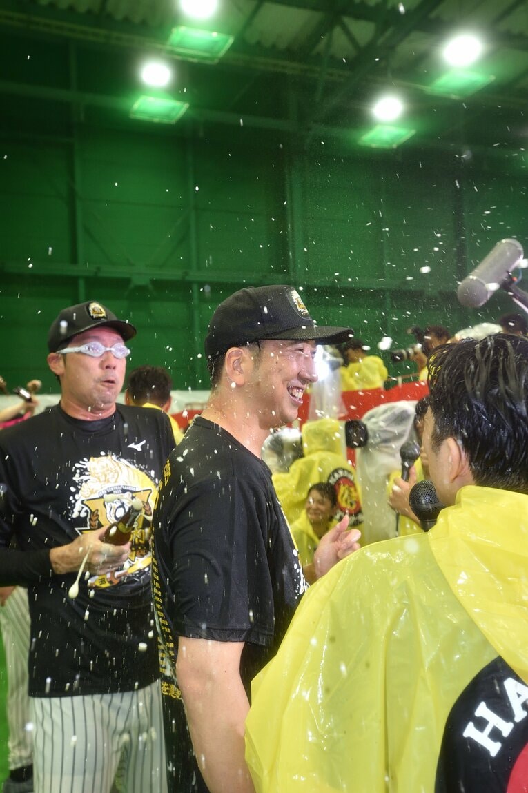 【ビールかけ…貴重カット多数】©Hideki Sugiyama