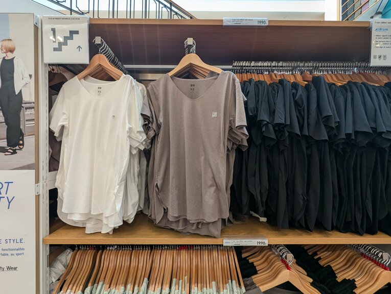 ユニクロの店内は日本とそう変わらない　©Yu Saito