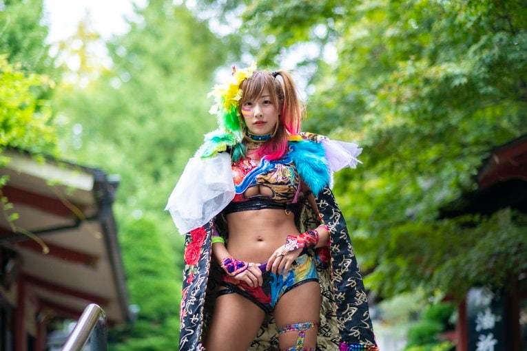 芸能界からプロレスへ 「圧倒的にみんなを幸せに」“傾奇者”ウナギ・サヤカが目指すのは「スターダムのアイコン」《特別グラビア＋インタビュー》(26)