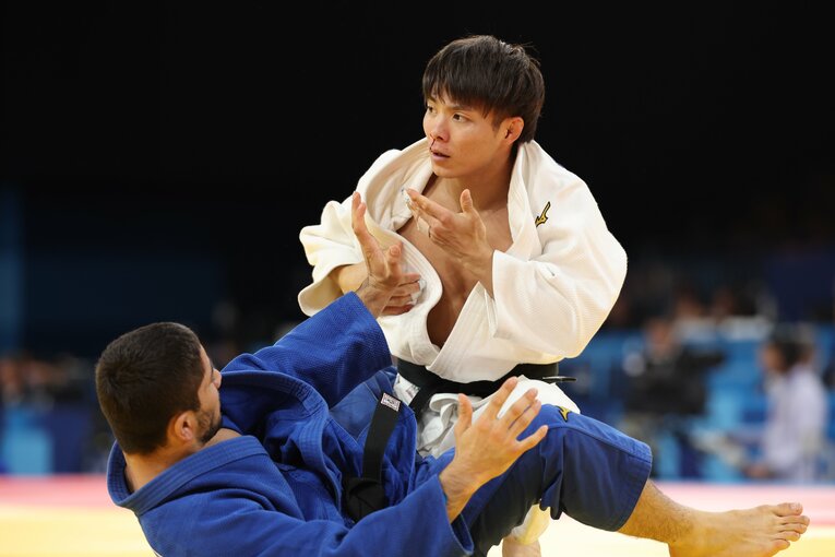 準々決勝のヌラリ・エマモリ戦、阿部の鼻から出血があり試合は中断　©︎Tetsuya Higashikawa/JMPA