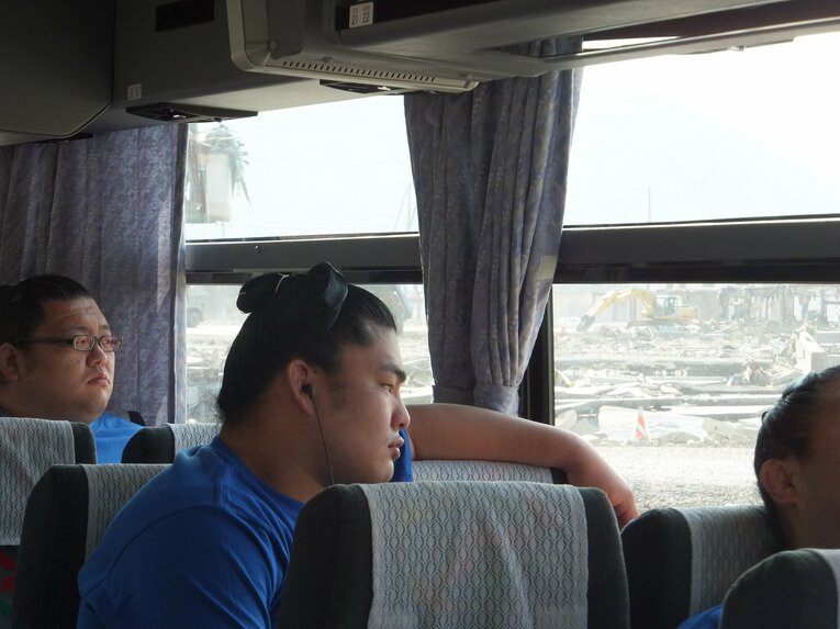 大相撲の“3.11”　被災地を訪れた力士たちの涙と誓い(30)