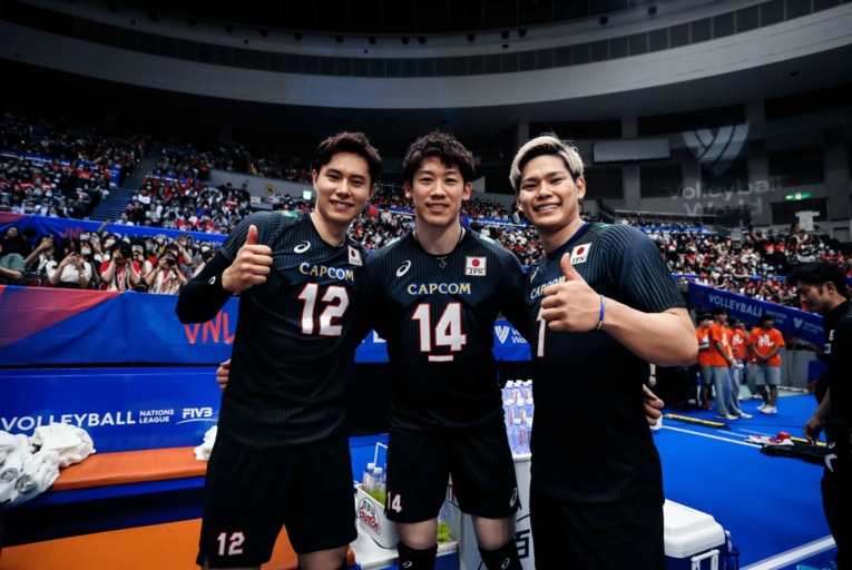 石川祐希や西田有志らと共に代表チームを牽引する存在になると明言してきた高橋藍（左）©︎FIVB