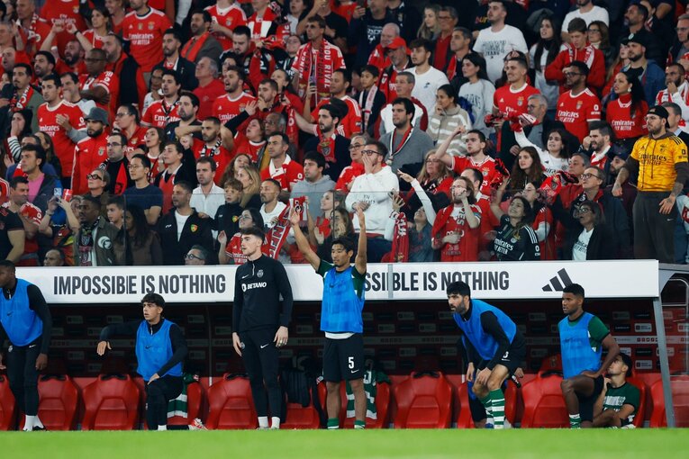 森保ジャパン守田英正28歳“日本に伝わらない”ポルトガルで認められた勲章…敗戦で目は充血も「5万人の敵地ダービー大ブーイング」(17)