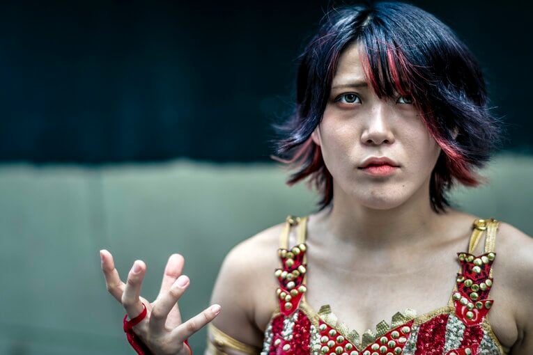 《特別グラビア》スターダム林下詩美が語る“女王ではない今”の自由さ…話題の“中野ぅたみ”も登場「かわぃぃことしかとりぇがなぃんですぅ」(11)