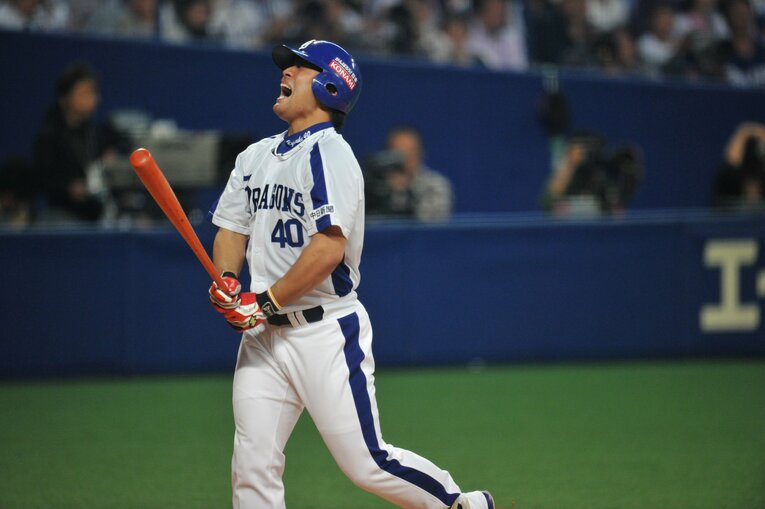 中日時代の平田良介　©BUNGEISHUNJU