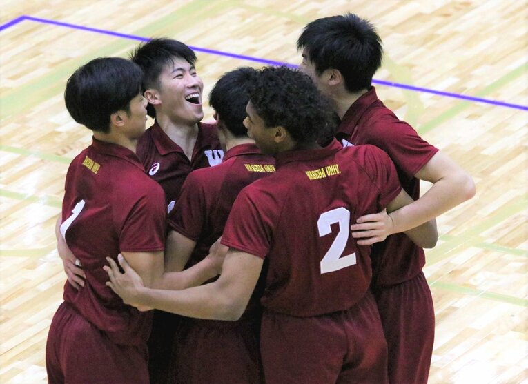 圧倒的な「個」に頼らない組織力が魅力の早稲田バレー　©︎Kanta Hirabayashi