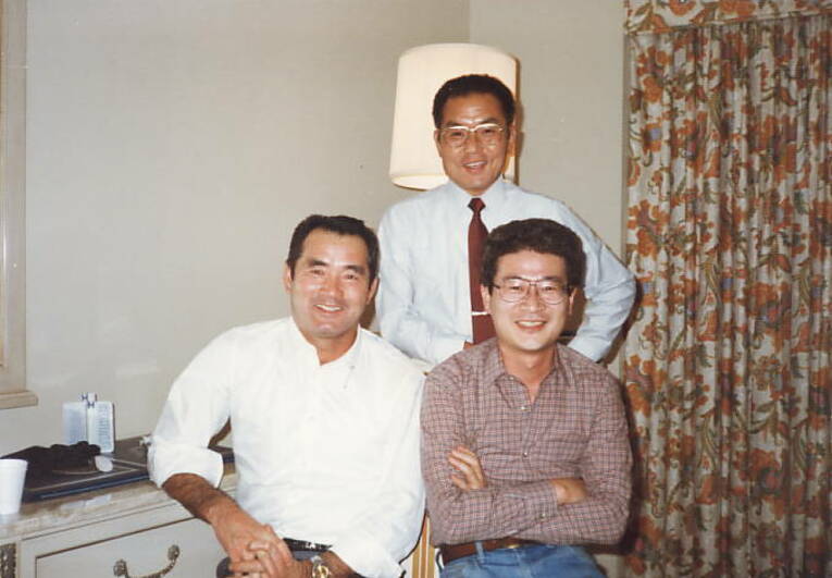 ワールドシリーズ中継の合い間、ホテルでの1枚