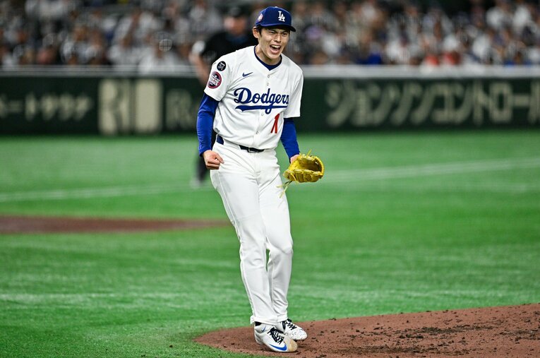 東京ドームでのMLB開幕第2戦に先発し3回1失点に抑えたドジャース佐々木朗希。メジャー20球団以上が興味を示した23歳の逸材はなぜドジャースを選んだのか？ ／ photograph by Nanae Suzuki