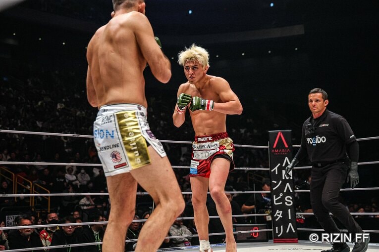 鈴木千裕vs.クレベル・コイケ　©RIZIN FF