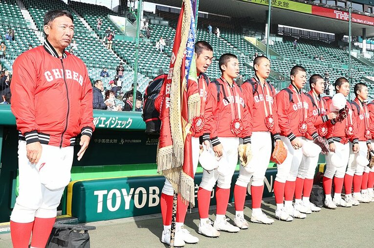 【超楽しそうで礼儀正しい…智弁和歌山ナイン＆監督のテレビに映らない表情／全10枚】©JMPA
