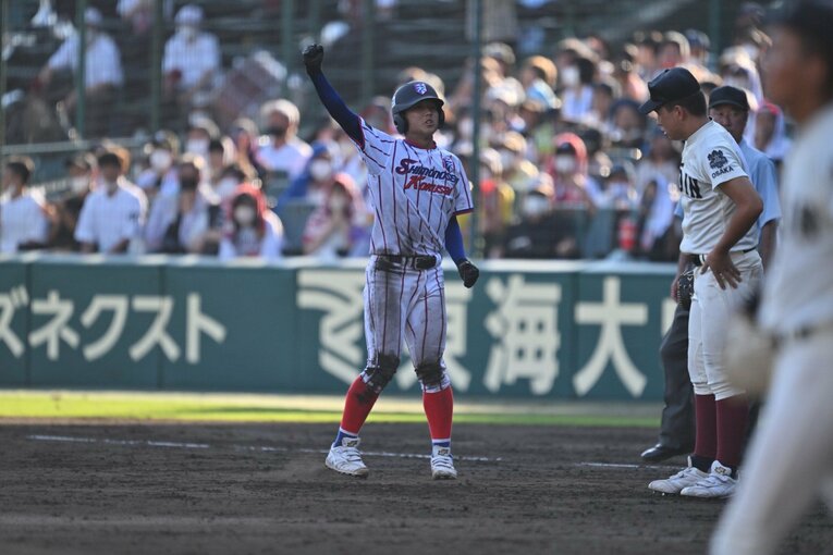 0死一、二塁。粘り強い１、２番の連打に球場のボルテージがもう一段、上がった　©Hideki Sugiyama