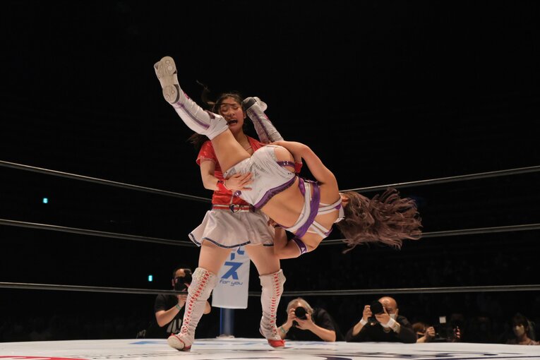 王者・AZMが「天才」と断言し溺愛する駿河メイ、その真の凄さとは？ ハイスピード王座戦で敗北もスターダムファンが熱狂した理由(35)