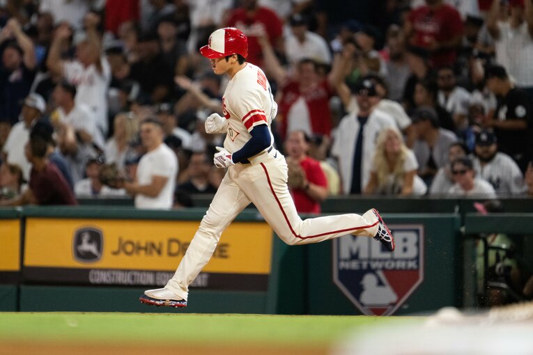 コールから30号3ランを放った大谷翔平　©Nanae Suzuki