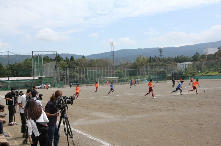 高校サッカー、8人で11人に勝った“奇跡のチーム”「ってか、フォーメーションどうすんの？」(5)