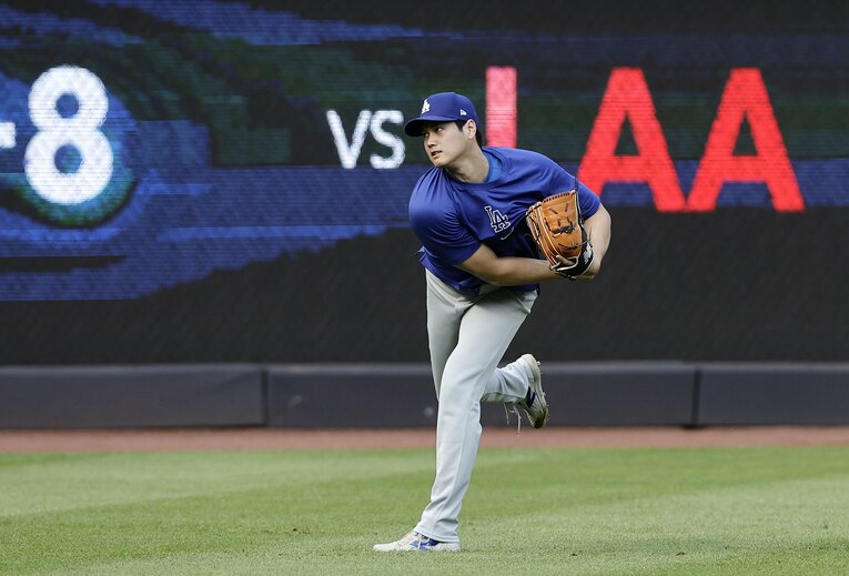 ヤンキースとの試合前にウォーミングアップを行う大谷　©Getty Images