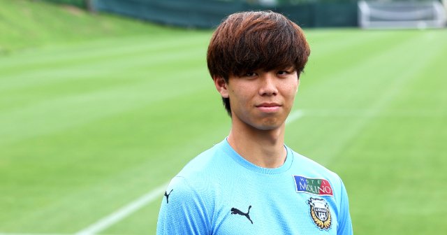 また背が伸びてない？」パリ五輪代表“192cmの逸材CB”高井幸大19歳とは