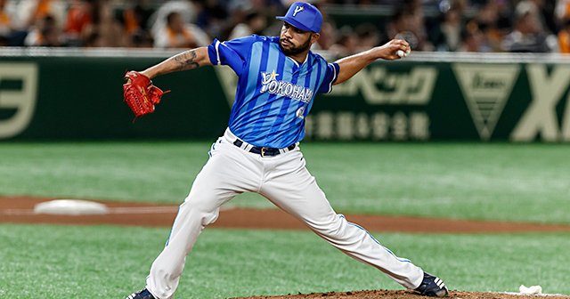 DeNAを支える陽気な鉄腕エスコバー。「毎日投げるよ」の言葉と後半戦。 - プロ野球 - Number Web - ナンバー