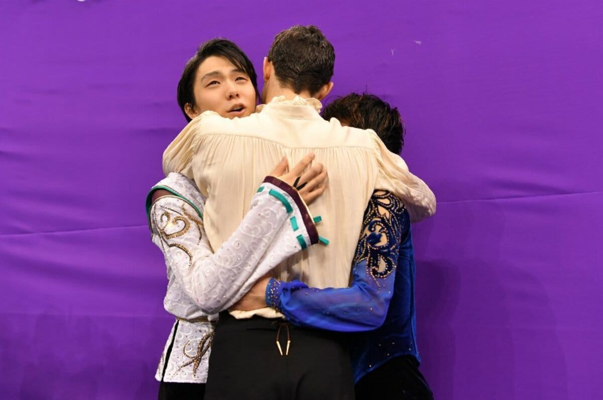 羽生結弦、66年ぶりの五輪連覇！宇野昌磨の銀と共に歴史的快挙