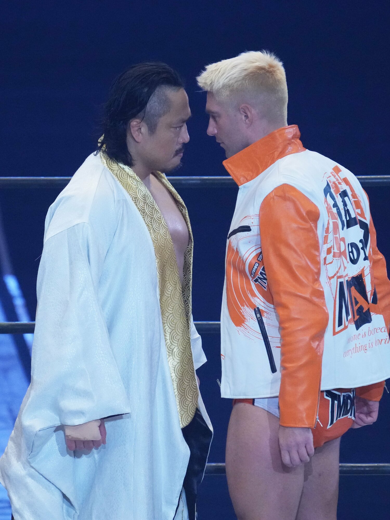 試合前にフェイスオフする後藤洋央紀とザック・セイバーJr.　©Essei Hara