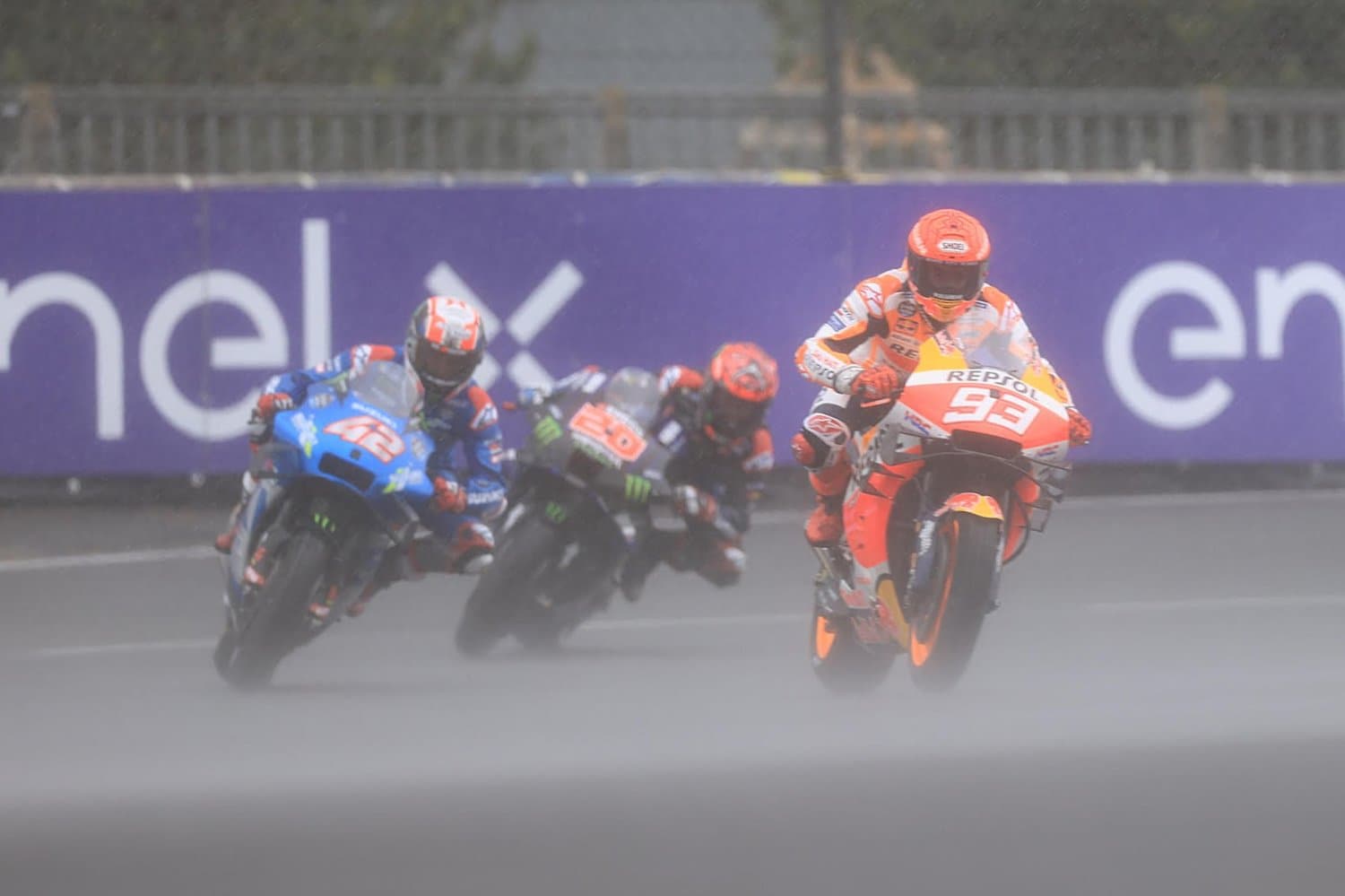 フラッグ・トゥ・フラッグでマシンを乗り換えた直後、驚異的なペースで追い上げを見せたマルケス