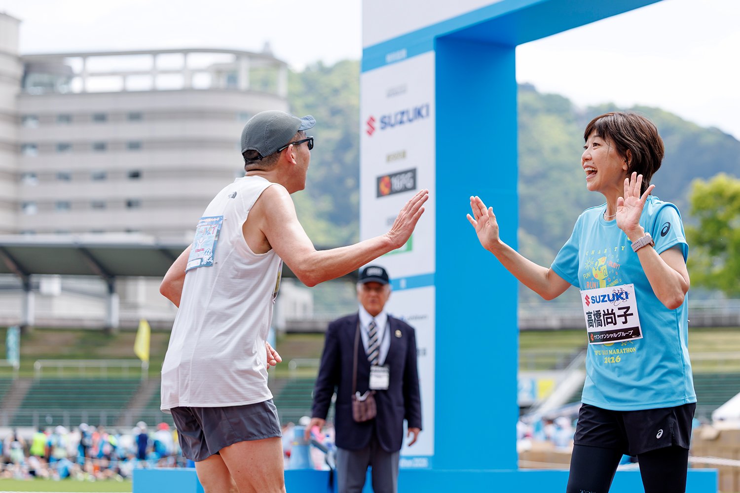 大会の主催を務め、参加者と積極的に交流する高橋尚子さん