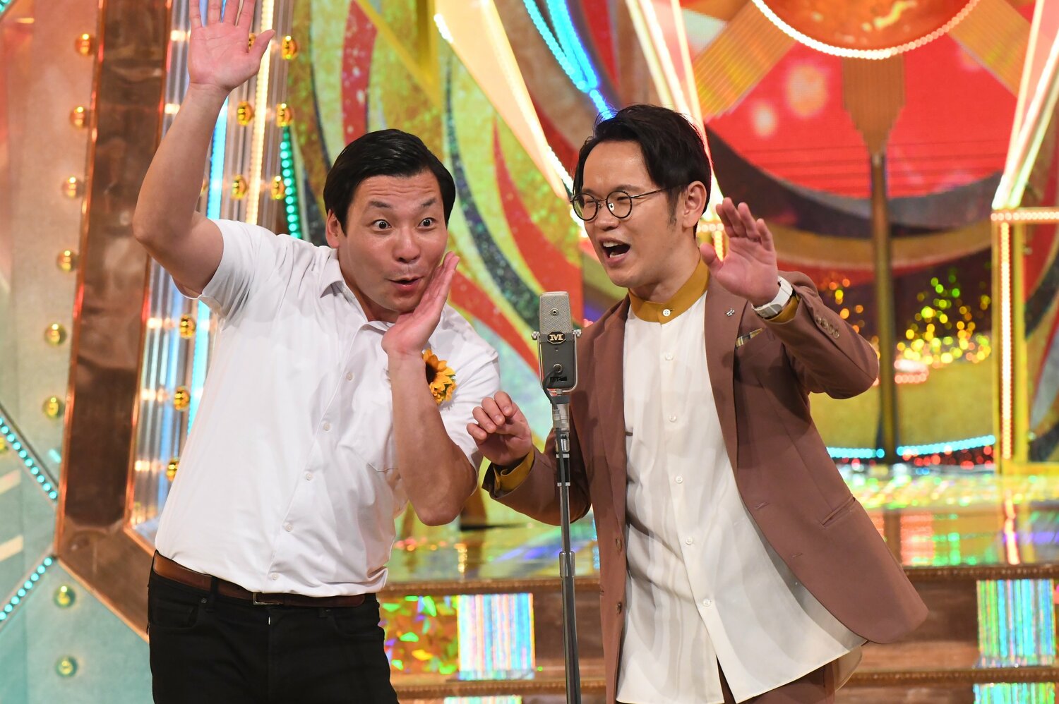 決勝1本目は9番手で「怖い動画」のネタをかけた。655点で3位となり、初めて最終決戦に進む ©M-1グランプリ事務局