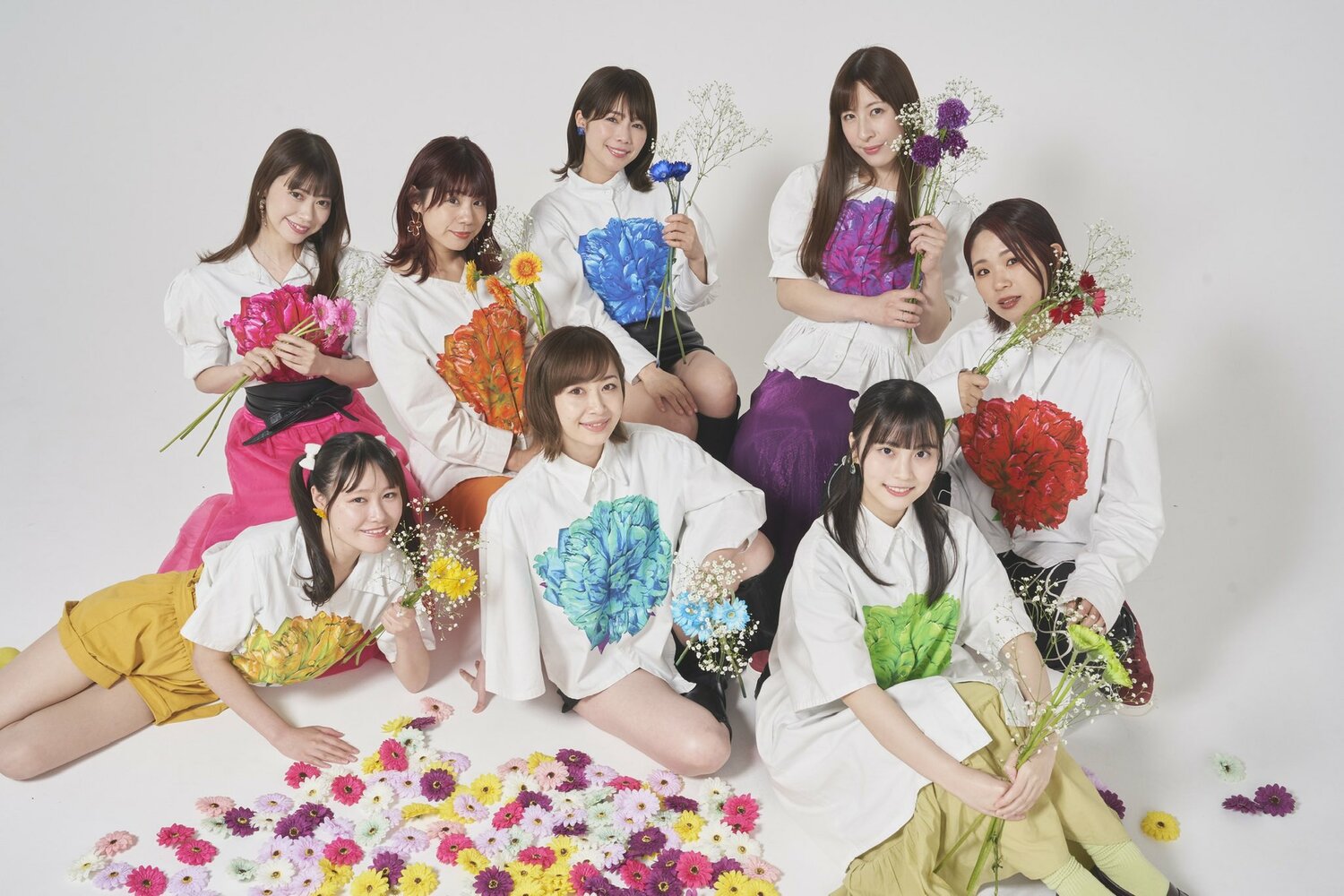 「ショウガールズ」のメンバー。右端がリーダーの野中美智子 ©本人提供