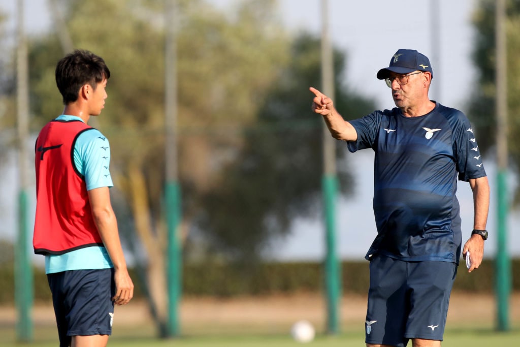 鎌田を指導するサッリ監督　©Getty Images