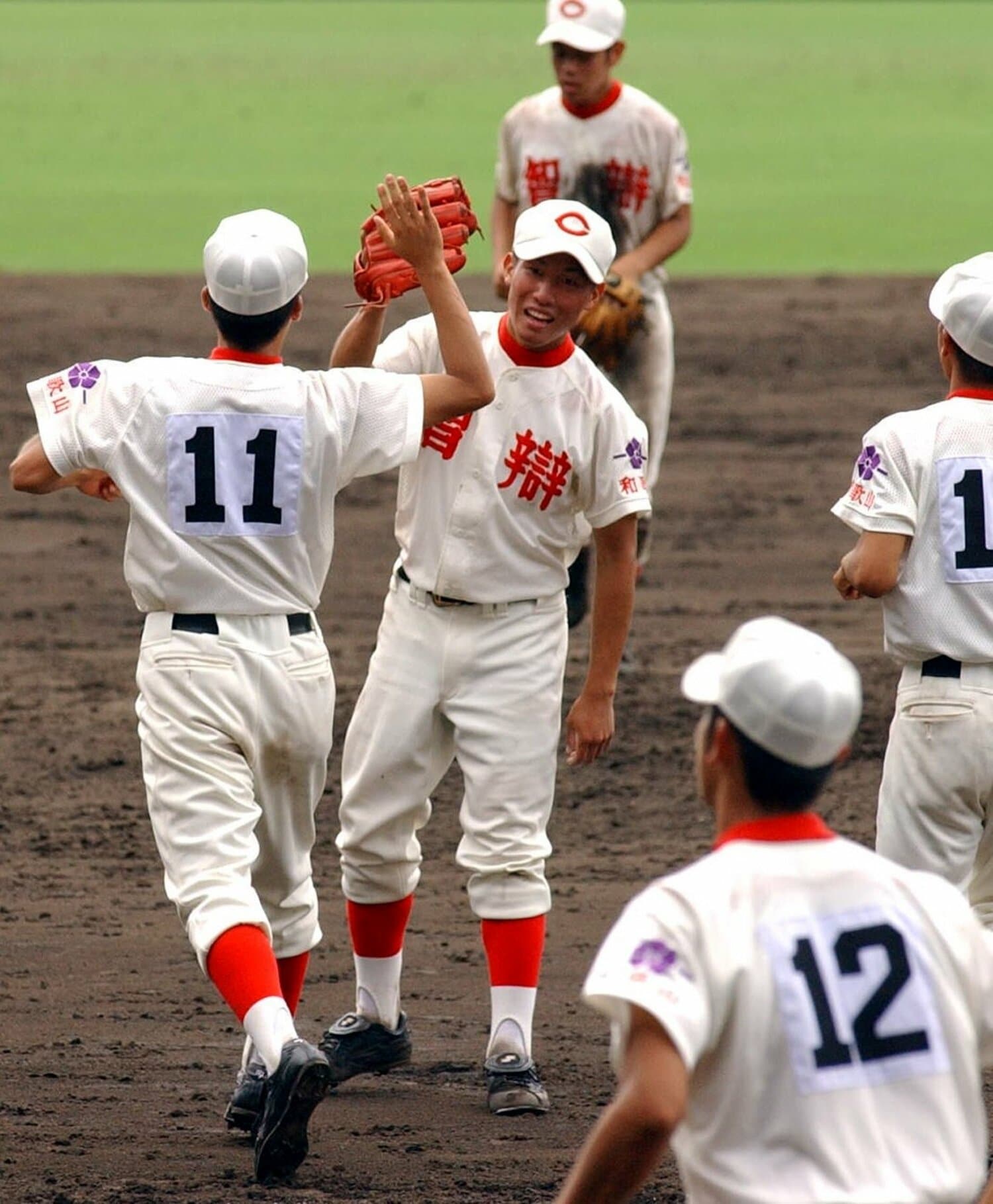 絶体絶命のピンチを救った智弁和歌山1年生左腕・滝谷陣。延長戦で勝利した智弁和歌山は決勝まで駒を進めた（2002年）　©︎Sankei Shimbun