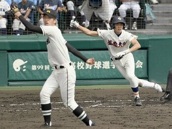 あんなに不器用だった盛岡大付が……。甲子園で試合巧者になる方法とは。＜Number Web＞ photograph by Kyodo News