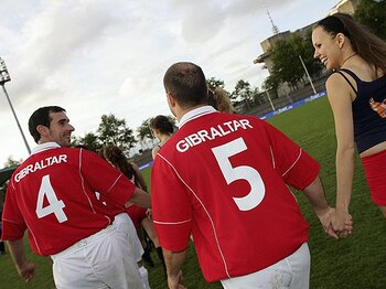 歴史的な初得点。ジブラルタル代表が見る夢。～スペインとの緊張関係を超えて～＜Number Web＞ photograph by Getty Images