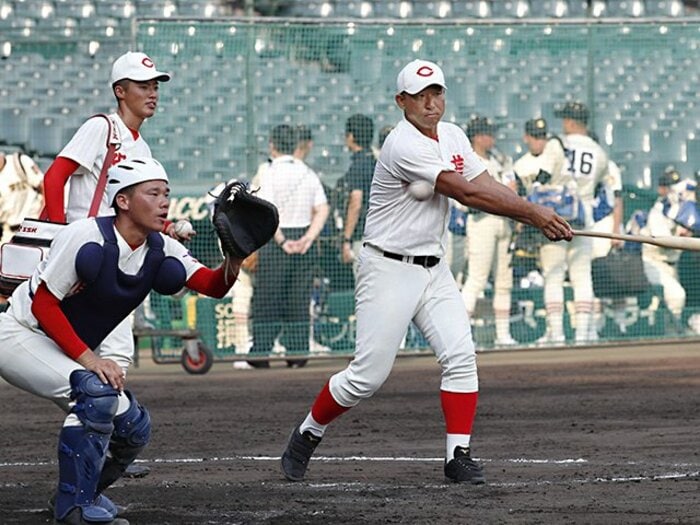 智弁和歌山を変えた中谷仁監督。捕手・東妻と投手陣で「守る」。＜Number Web＞ photograph by Kyodo News
