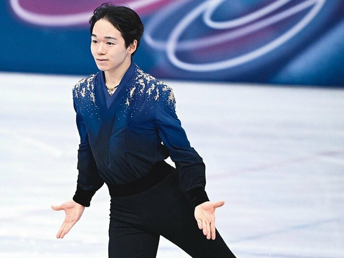 「自分なりのオリンピックの勝ち方が実現できたのかな」五輪2大会連続銀メダル・鍵山優真が語った「金メダルは、僕の中ではオプション」の真意＜Number Web＞ photograph by Asami Enomoto / JMPA