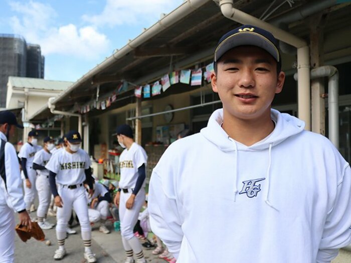 「僕は一番へたくそなんで…」楽天ドラ3前田銀治は、保育園児と仲良しになれる愛されキャラ《公立高校生の野球教室》＜Number Web＞ photograph by Kou Hiroo